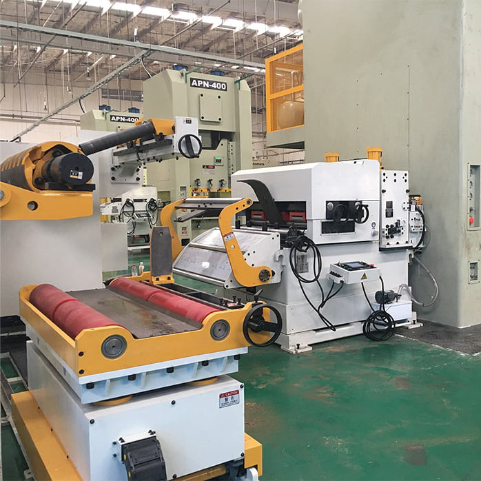 Decoiler x Straightener x Feeder